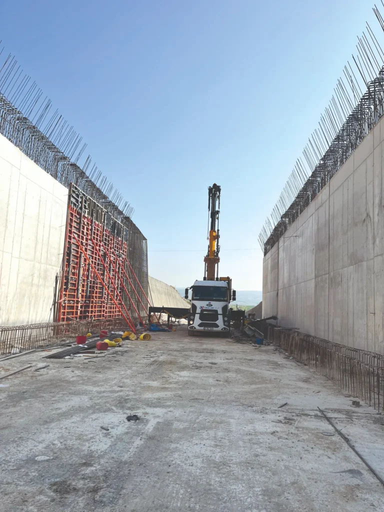 Bursa – Büyük Sanat Yapıları Yapım İşleri Bursa – Büyük Sanat Yapıları Yapım İşleri