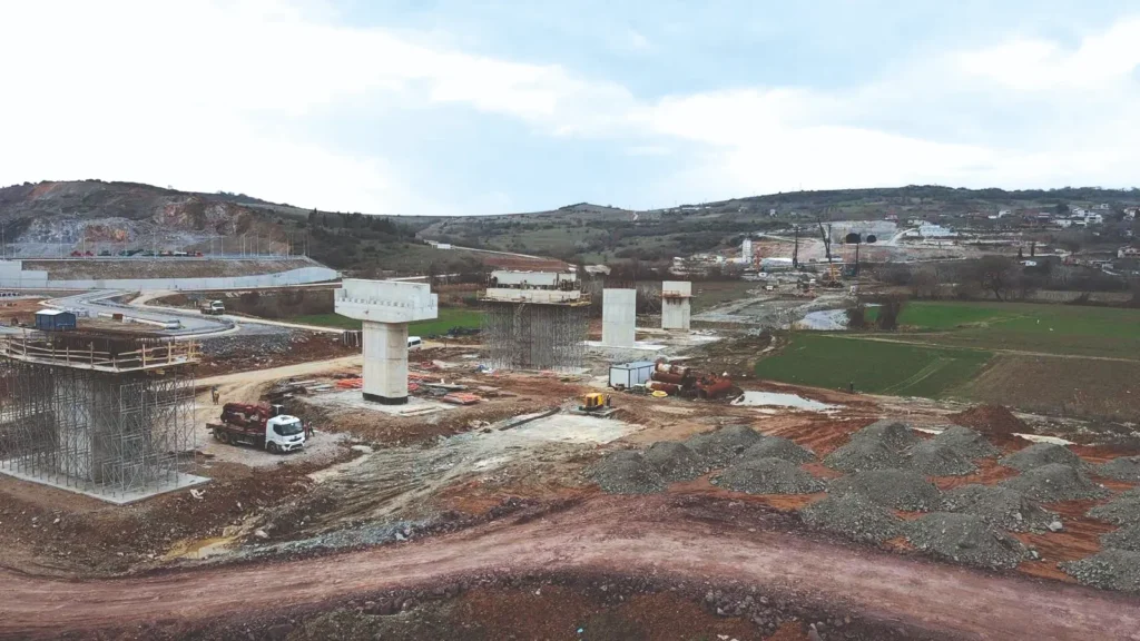 İzmir – Manisa Yolu Sabuncubeli Tünelleri Yapım İşi İzmir – Manisa Yolu Sabuncubeli Tünelleri Yapım İşi