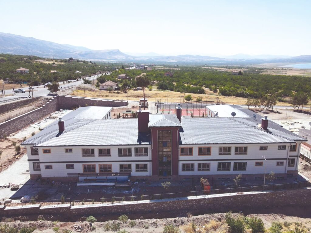 Malatya Kale İzollu Çok Programlı Anadolu Lisesi Malatya Kale İzollu Çok Programlı Anadolu Lisesi