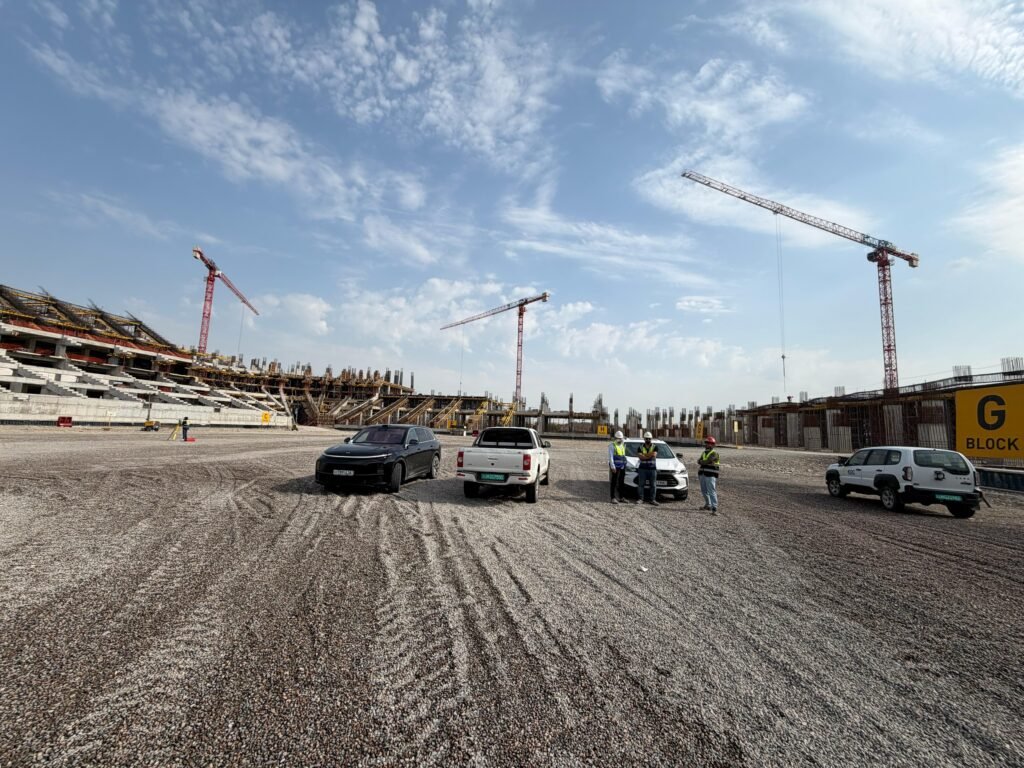 Erdoğan Açar’dan Özbekistan’daki Yenişehir Projesi ve Stadyum Şantiyesine Ziyaret